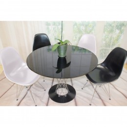 Contemporary Twist Dining Set 39in.